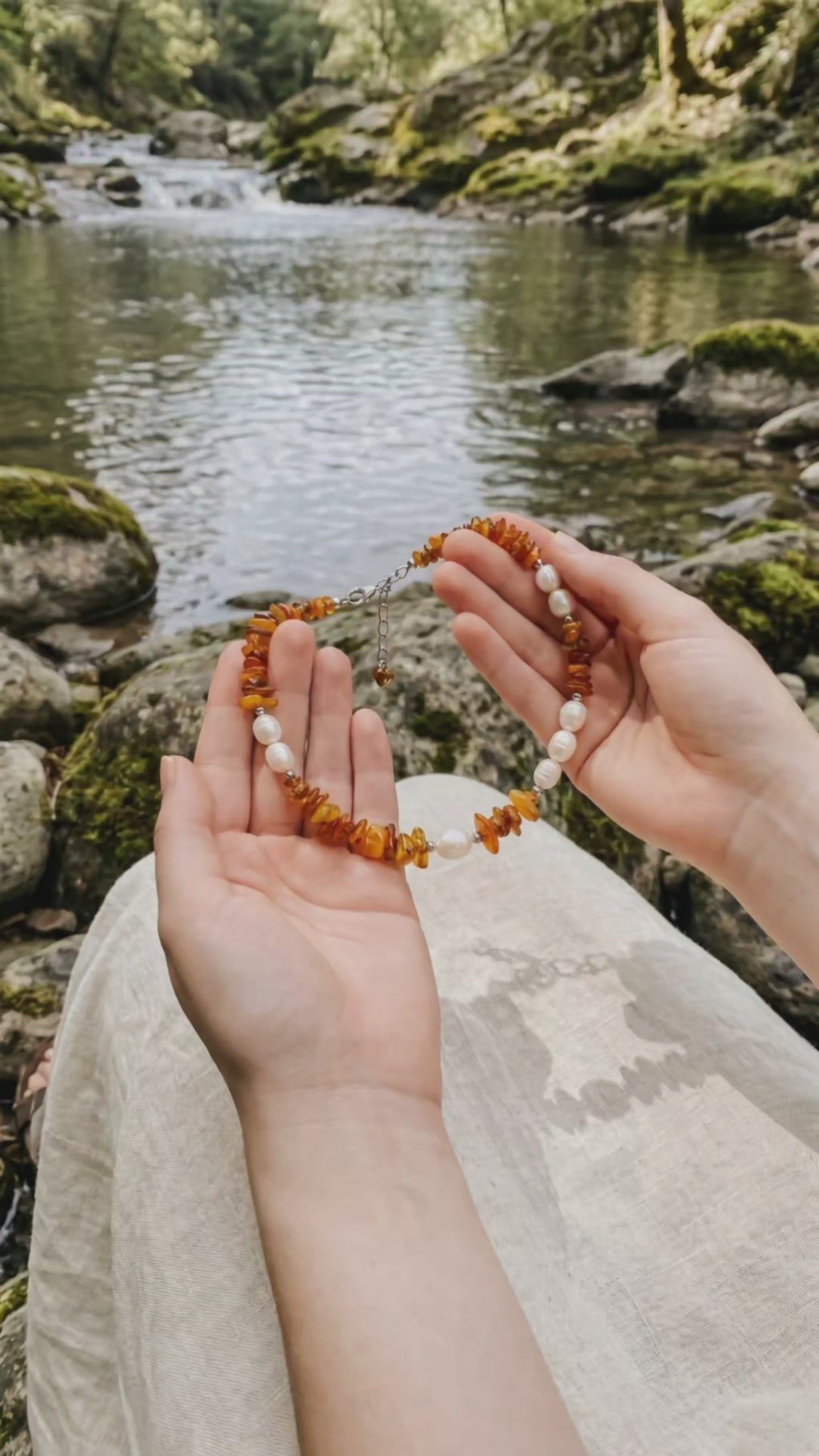 Amber & pearl choker
