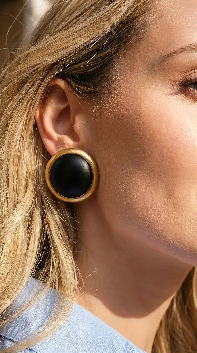 BLACK SILK CLIPS